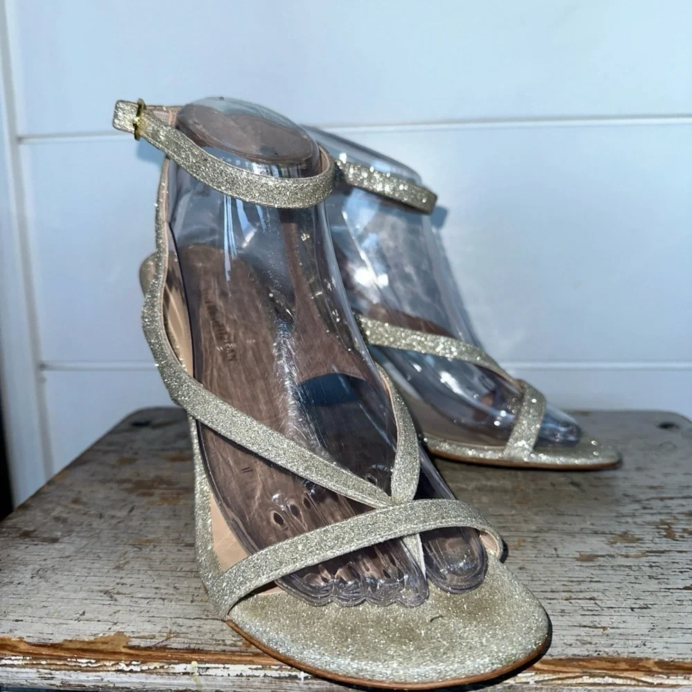 Stuart Weitzman Silver Glitter high heel sandals Align 95 size 8 EUC